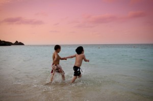 twokidsinthesea