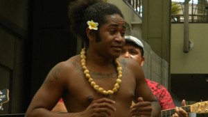 Hula dancer (close-up)1